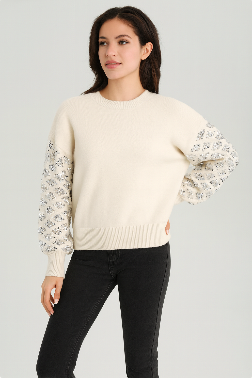 1 KNITTED JUMPER WITH SEQUIN EMBELLISHED PUFFY SLEEVES