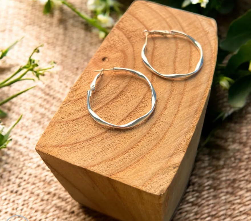 Twisted Hoop - Silver - ER072S