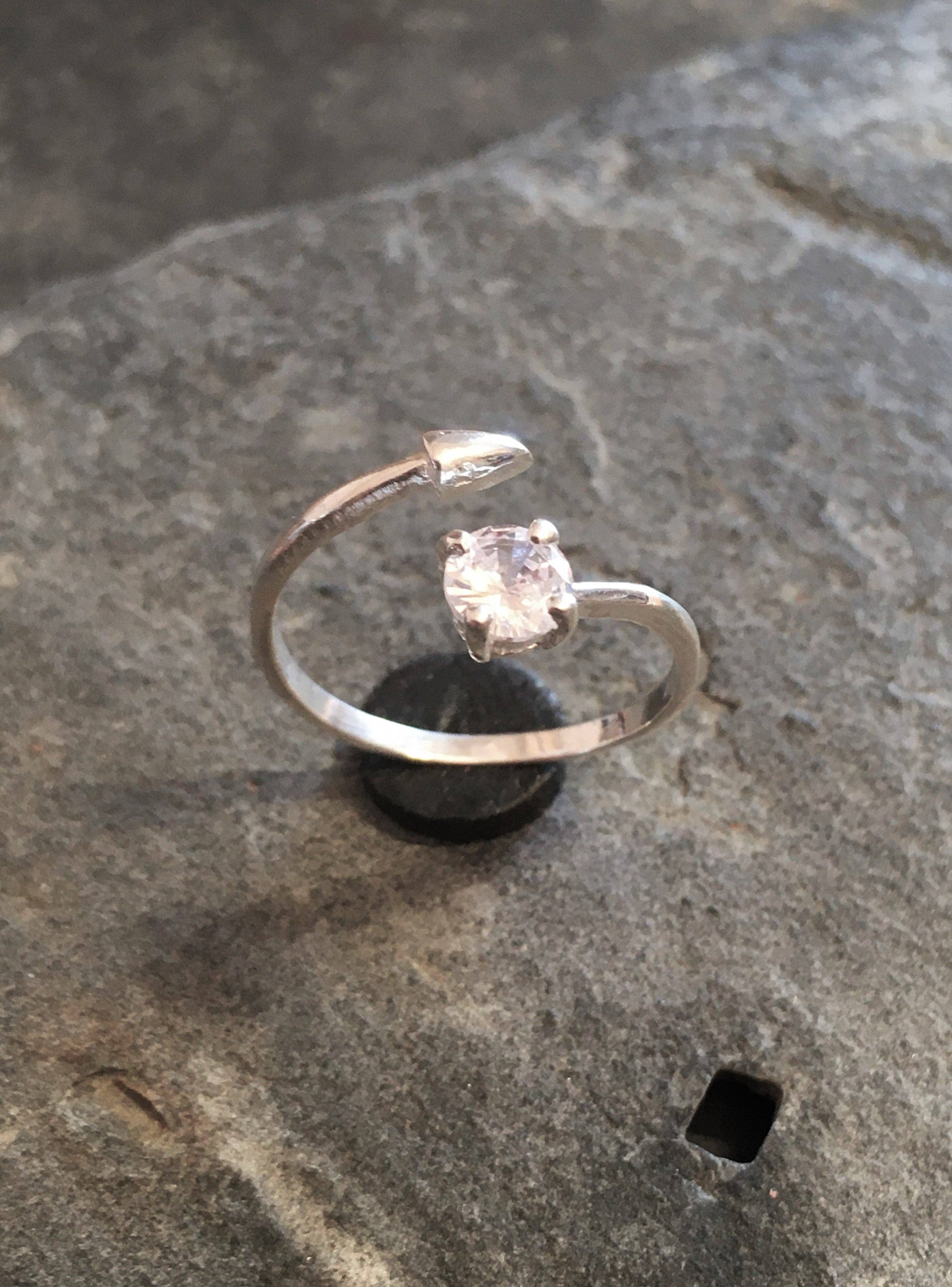 Arrow & CZ Ring - SR068B